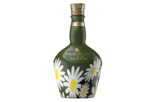Rượu Chivas Royal Salute 21 Năm Richard Quinn Daisy Edition