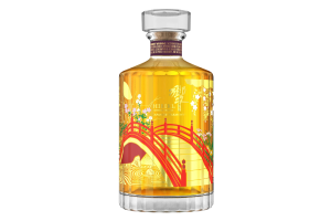 Rượu Hibiki Japanese Harmony Cầu Đỏ