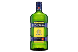 Rượu Vodka Becherovka